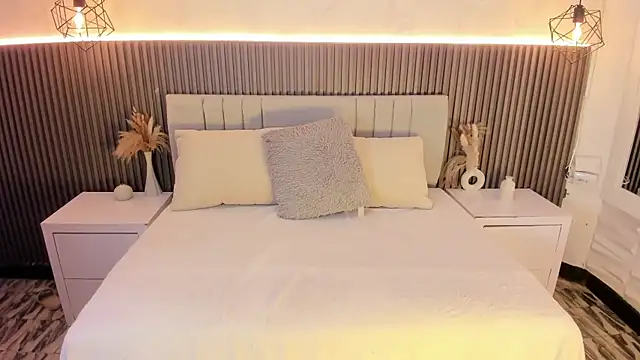 SHANONCLARK online show from 2, 10, 2025