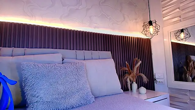 SHANONCLARK online show from 10, 2, 2026