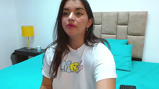 RubyReyes online show from 18, 9, 2025