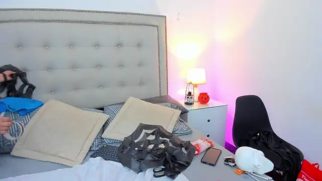 RubyReyes online show from 28, 10, 2025