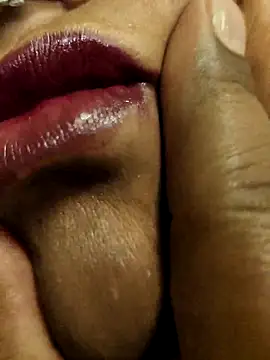 flamingoss online show from 17, 10, 2025