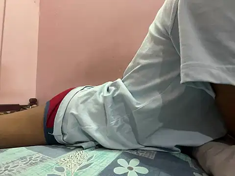 Snapshot of CALVINXXX chatting on 19, 12, 2024 CALVINXXX online show from 19, 12, 2024