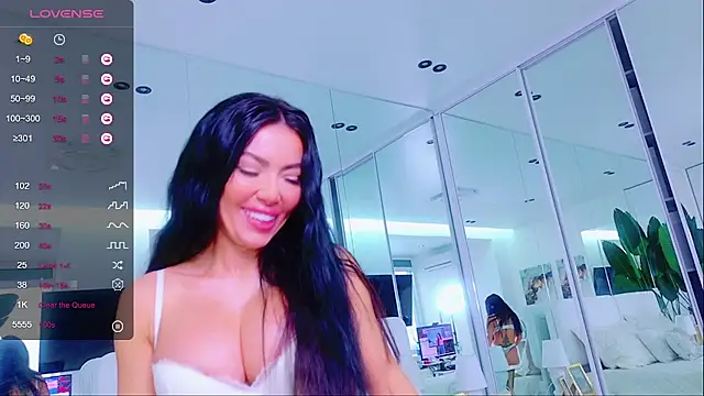 Snapshot of wowEva chatting on 8, 2, 2025 wowEva online show from 8, 2, 2025