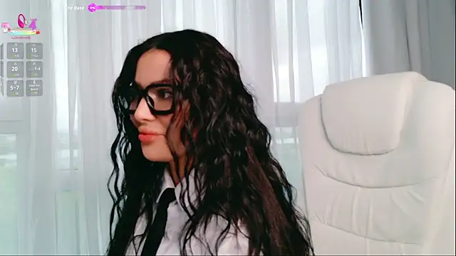 Snapshot of wowEva chatting on 11, 9, 2025 wowEva online show from 11, 9, 2025