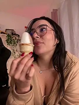 Lia flowers online show from 15, 12, 2024
