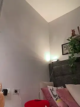 Lia flowers online show from 25, 12, 2024