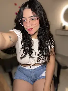 Snapshot of Lia_flowers chatting on 9, 2, 2026 Lia flowers online show from 9, 2, 2026