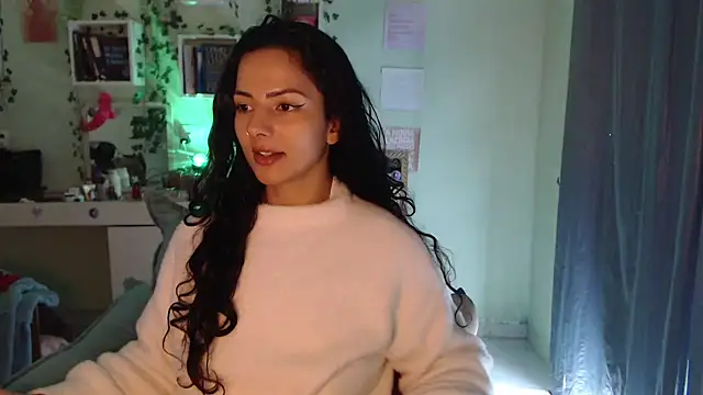Snapshot of BeellyDance chatting on 15, 5, 2026 BeellyDance online show from 15, 5, 2026