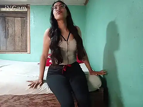 Sandy hot2000 online show from 17, 3, 2025