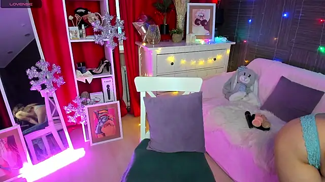 Snapshot of Queen_baby chatting on 20, 12, 2024 Queen baby online show from 20, 12, 2024