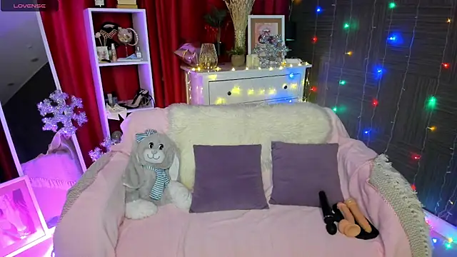 Snapshot of Queen_baby chatting on 28, 12, 2024 Queen baby online show from 28, 12, 2024