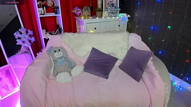 Snapshot of Queen_baby chatting on 29, 12, 2024 Queen baby online show from 29, 12, 2024