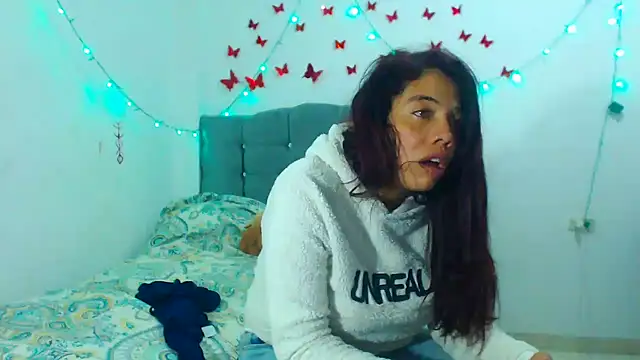 AmaraRoberts420 online show from 20, 1, 2025