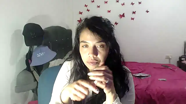 AmaraRoberts420 online show from 12, 9, 2025