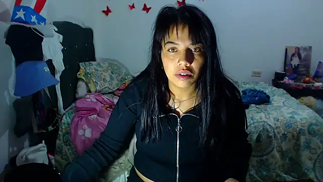 AmaraRoberts420 online show from 2, 10, 2025