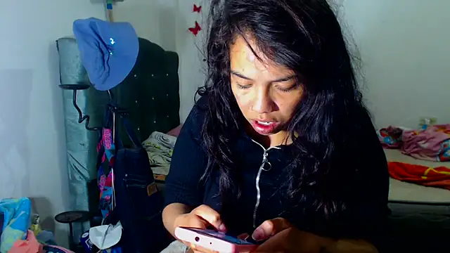 AmaraRoberts420 online show from 14, 12, 2025