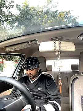 Dick 6inches online show from 30, 11, 2025