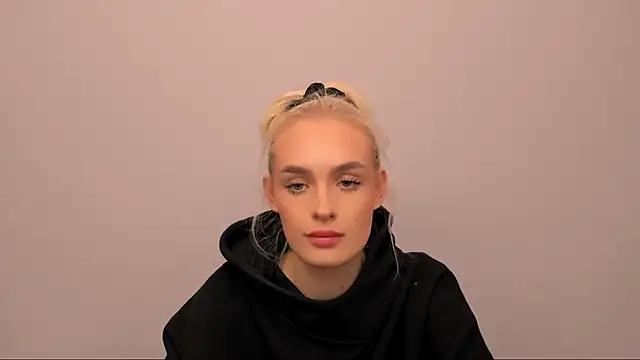 Snapshot of OliviaKisss chatting on 12, 2, 2026 OliviaKisss online show from 12, 2, 2026