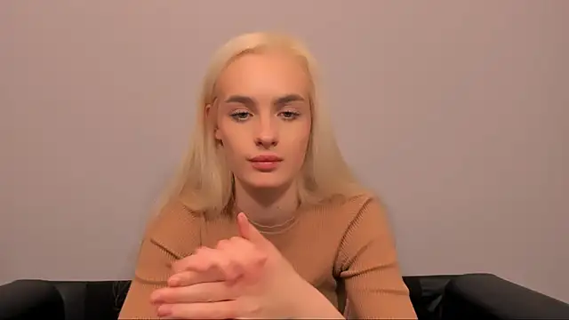 Snapshot of OliviaKisss chatting on 13, 3, 2026 OliviaKisss online show from 13, 3, 2026