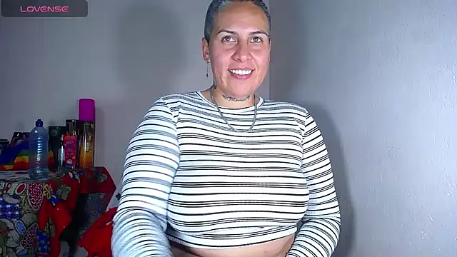 Snapshot of Yessi_rousse chatting on 17, 12, 2024 Yessi rousse online show from 17, 12, 2024