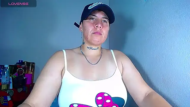 Snapshot of Yessi_rousse chatting on 27, 12, 2024 Yessi rousse online show from 27, 12, 2024