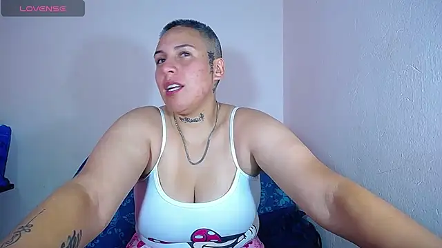 Snapshot of Yessi_rousse chatting on 22, 1, 2025 Yessi rousse online show from 22, 1, 2025