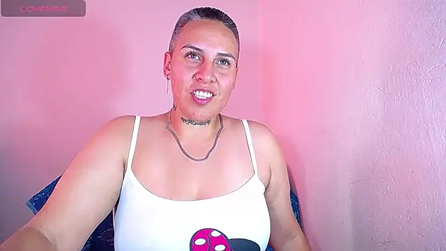 Snapshot of Yessi_rousse chatting on 22, 1, 2025 Yessi rousse online show from 22, 1, 2025