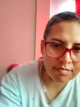 Snapshot of Yessi_rousse chatting on 14, 2, 2025 Yessi rousse online show from 14, 2, 2025
