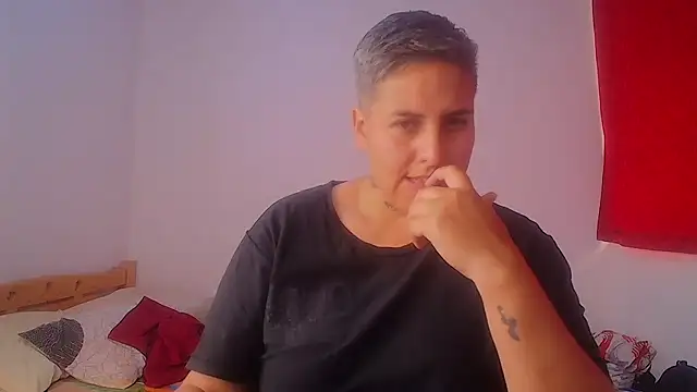 Snapshot of Yessi_rousse chatting on 6, 10, 2025 Yessi rousse online show from 6, 10, 2025