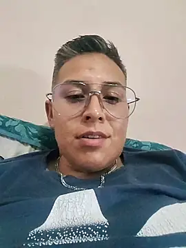 Yessi rousse online show from 1, 12, 2025