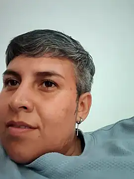 Yessi rousse online show from 24, 2, 2026