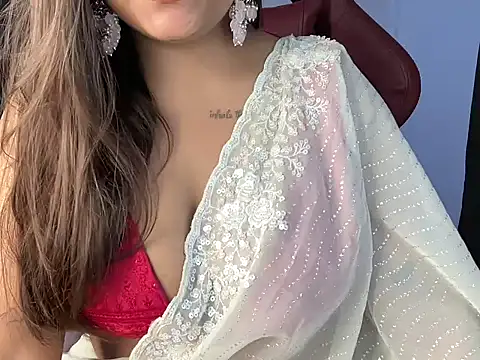Snapshot of shanayaaa_1 chatting on 13, 3, 2025 shanayaaa 1 online show from 13, 3, 2025