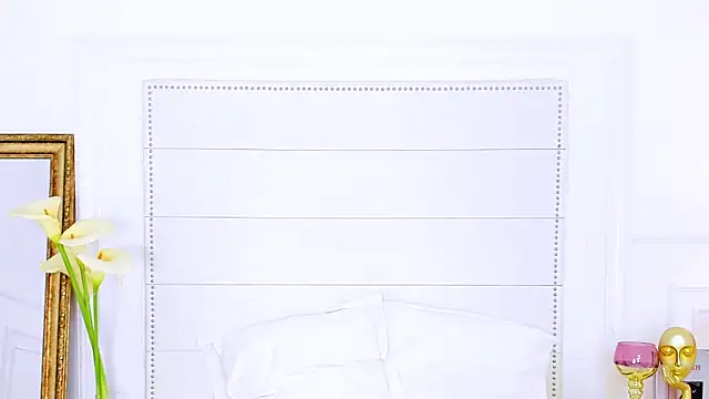 NaomiYuu online show from 28, 2, 2025