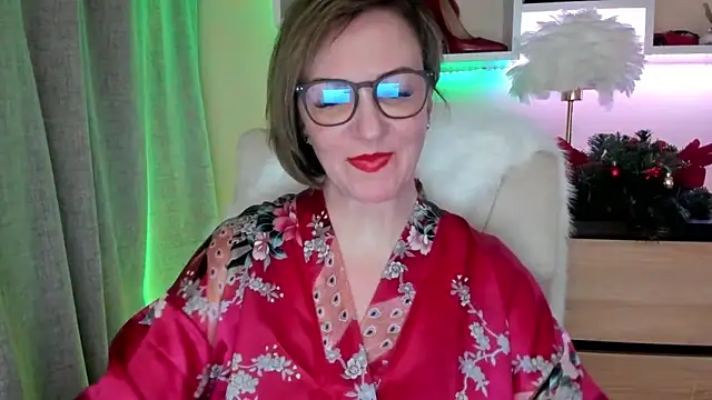 Snapshot of feliziaDesire chatting on 6, 1, 2026 feliziaDesire online show from 6, 1, 2026