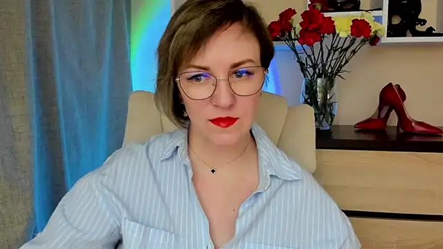 feliziaDesire online show from 5, 4, 2026