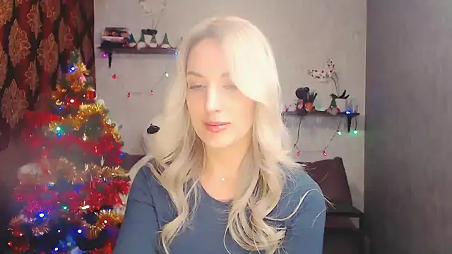 Snapshot of MillaXQueen chatting on 14, 12, 2024 MillaXQueen online show from 14, 12, 2024