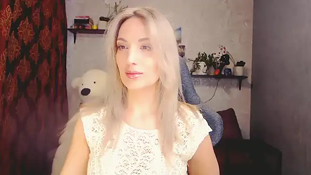 Snapshot of MillaXQueen chatting on 17, 3, 2025 MillaXQueen online show from 17, 3, 2025