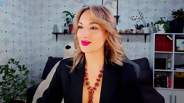 Snapshot of MillaXQueen chatting on 29, 11, 2025 MillaXQueen online show from 29, 11, 2025