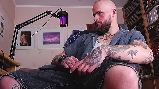 Snapshot of FindomJason chatting on 26, 7, 2026 FindomJason online show from 26, 7, 2026