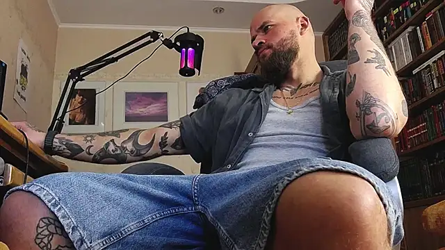 Snapshot of FindomJason chatting on 30, 7, 2026 FindomJason online show from 30, 7, 2026