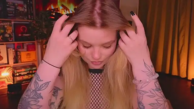 Snapshot of Hottie_Jane chatting on 27, 9, 2025 Hottie Jane online show from 27, 9, 2025