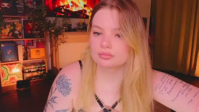 Snapshot of Hottie_Jane chatting on 9, 10, 2025 Hottie Jane online show from 9, 10, 2025