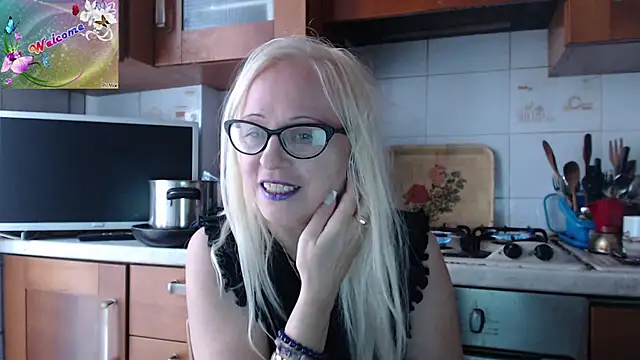 martachatte online show from 7, 10, 2025