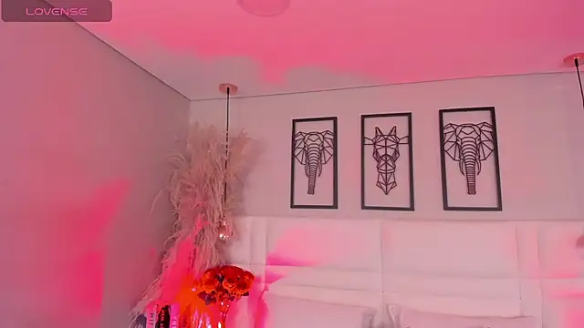 Rebeca jones online show from 14, 11, 2025