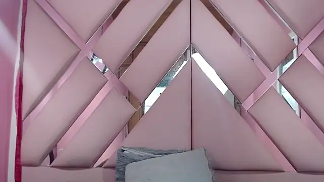 nathaly low1 online show from 6, 2, 2025