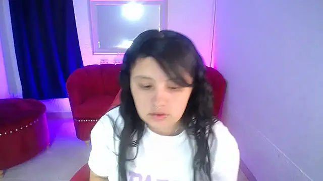 nathaly low1 online show from 25, 6, 2026
