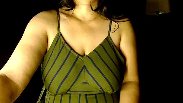 Snapshot of janifer001 chatting on 24, 3, 2026 janifer001 online show from 24, 3, 2026