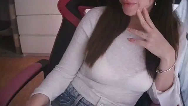 Snapshot of LunaGuerraxx chatting on 11, 3, 2026 LunaGuerraxx online show from 11, 3, 2026