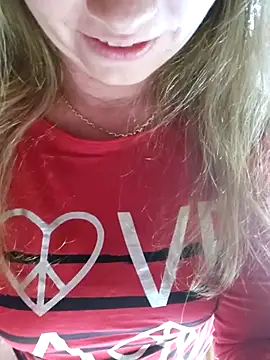 Snapshot of Pitufina_love chatting on 12, 9, 2025 Pitufina love online show from 12, 9, 2025