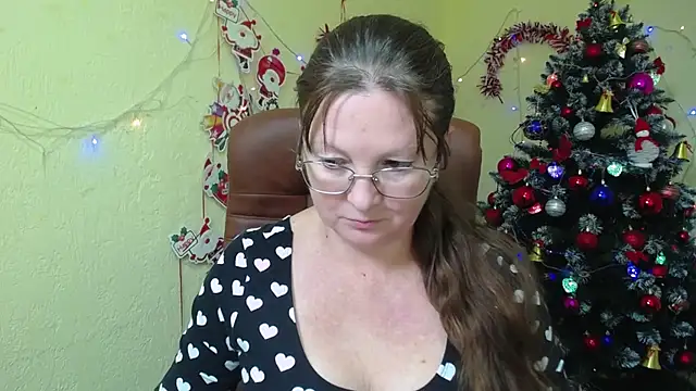 VanessaHotts online show from 7, 12, 2024